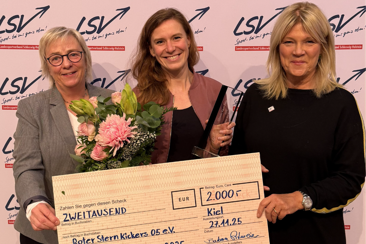 Gruppenfoto der Preisübergabe